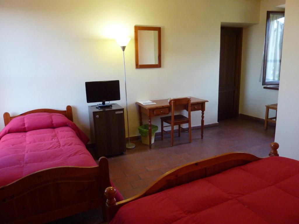 Hotel La Rocca Narni Pokoj fotografie