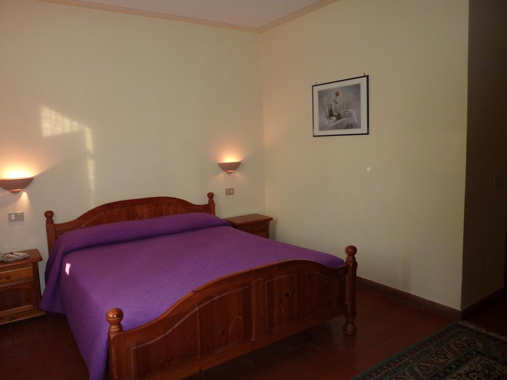 Hotel La Rocca Narni Pokoj fotografie